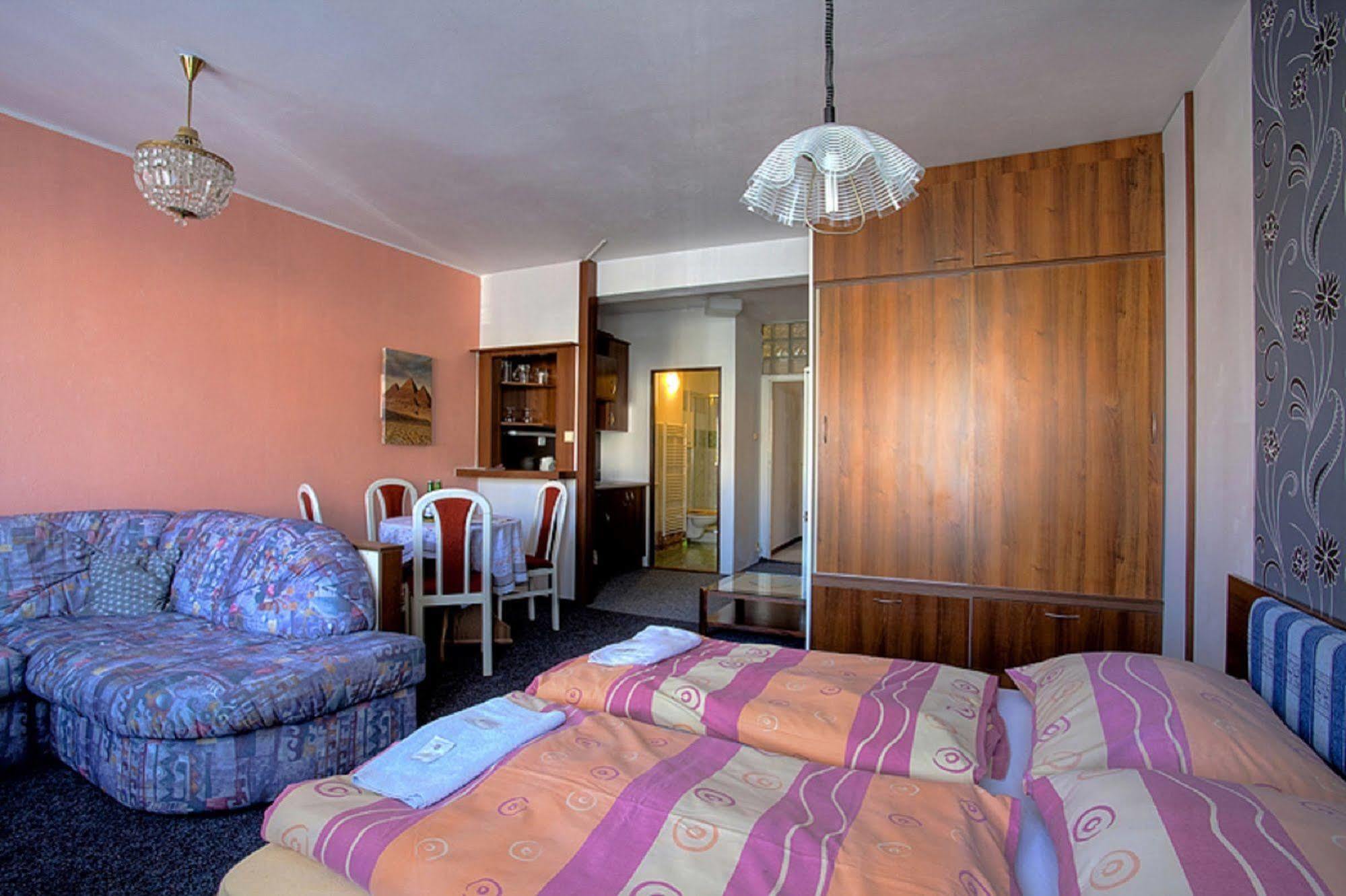 Penzion Mensik Kroměříž Extérieur photo