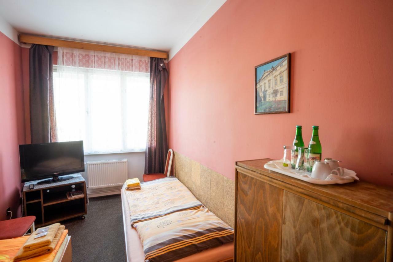 Penzion Mensik Kroměříž Extérieur photo